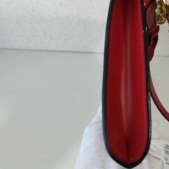 Louis Vuitton Epi Pochette Accessoires - Picture 16 of 16